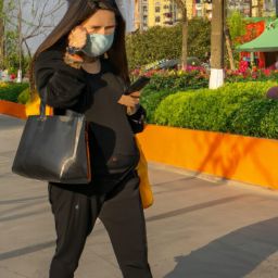 經(jīng)期可以做美容護膚嗎女生：揭秘真相，了解正確的護膚知識！